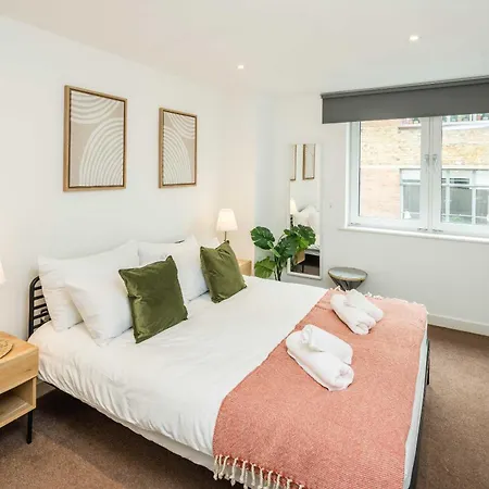 Shoreditch Apartments By Sleepy